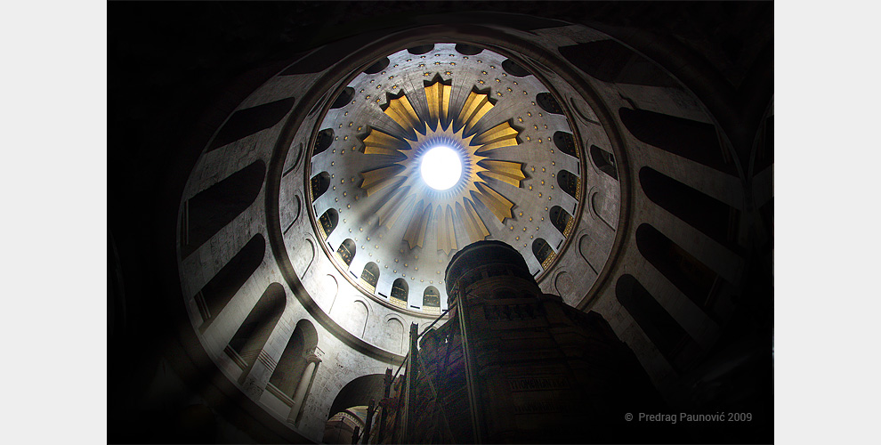 ABOVE-THE-HOLY-SEPULCHRE-02